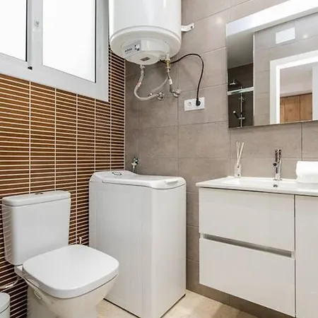 Magical Design With Terrace Appartamento L'Hospitalet de Llobregat